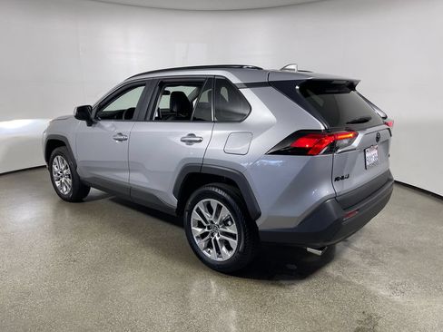 Certified 2025 Toyota RAV4 XLE Premium FWD image 5