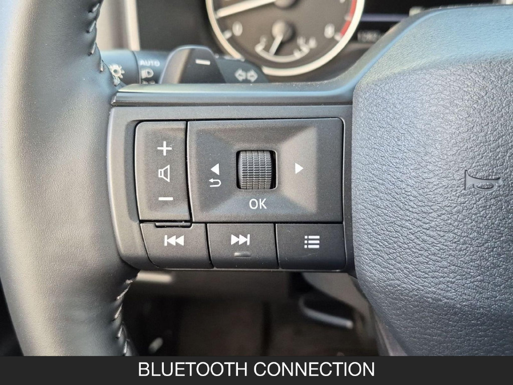 Used 2026 Nissan Rogue SV FWD image 17