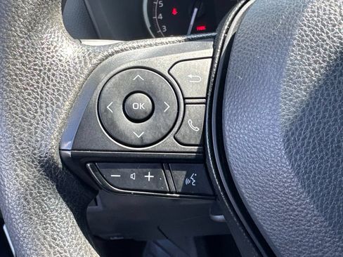 Used 2024 Toyota RAV4 XLE FWD image 25