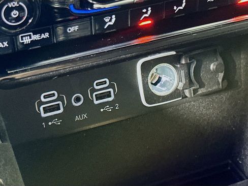 Used 2022 Jeep Grand Cherokee L Limited image 34