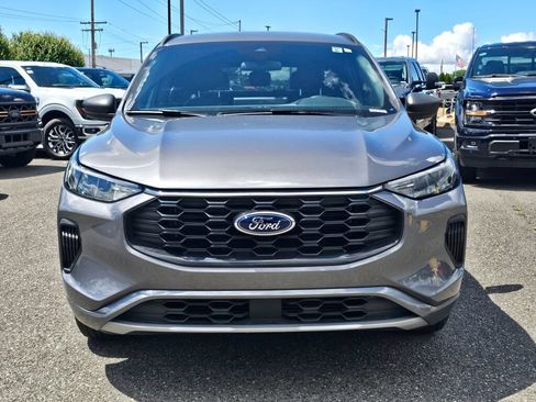 Certified 2024 Ford Escape ST-Line w/ Tech Pack #1 AWD/4WD image 6