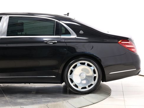 Used 2019 Mercedes-Benz Maybach S 560 4MATIC image 9