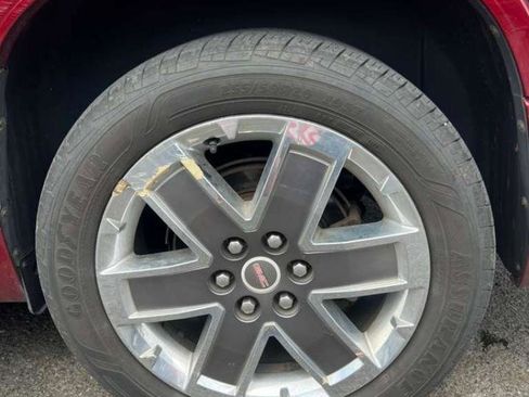 Used 2011 GMC Acadia Denali image 29