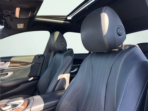 Used 2019 Mercedes-Benz E 300 image 42