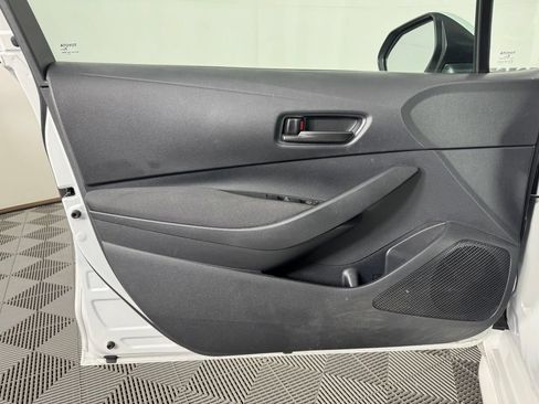 Used 2024 Toyota Corolla LE FWD image 9
