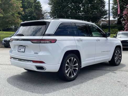Used 2023 Jeep Grand Cherokee Overland AWD/4WD image 5