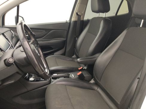 Used 2019 Buick Encore Preferred FWD image 17