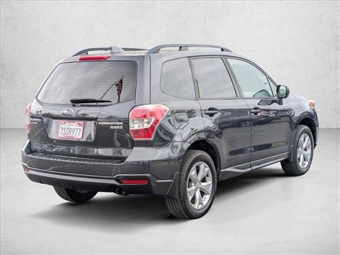 Used 2016 Subaru Forester 2.5i w/ Alloy Wheel Package image 5