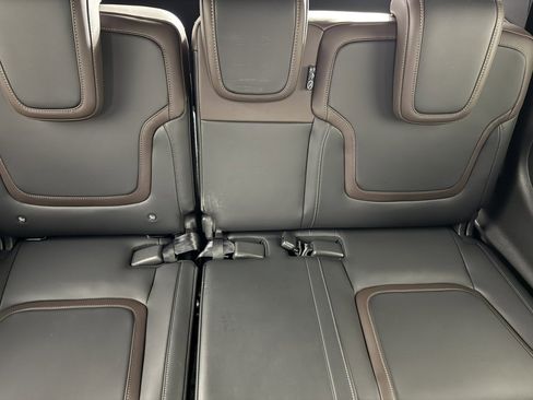 Used 2026 Nissan Armada SL w/ Captain's Chari Seat Package AWD/4WD image 14