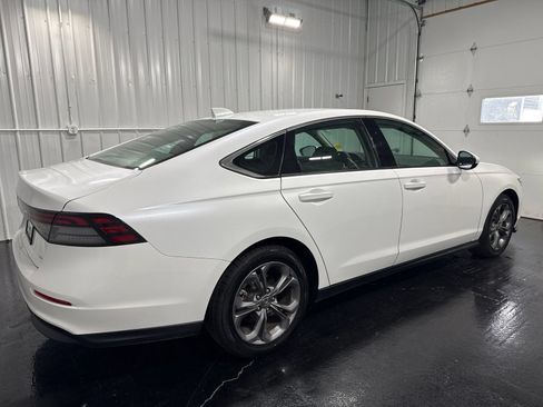Used 2024 Honda Accord EX image 5
