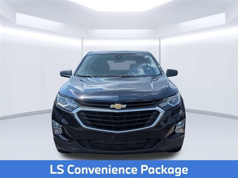Used 2020 Chevrolet Equinox LS w/ LS Convenience Package FWD image 6