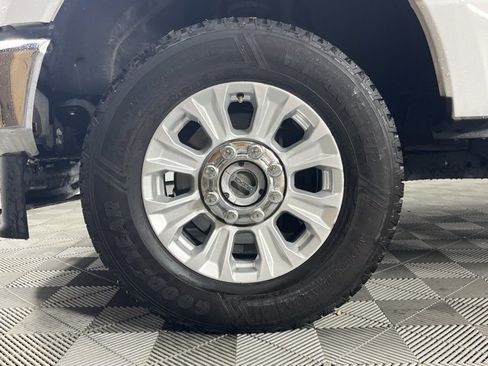 Used 2021 Ford F350 XLT w/ XLT Value Package image 12