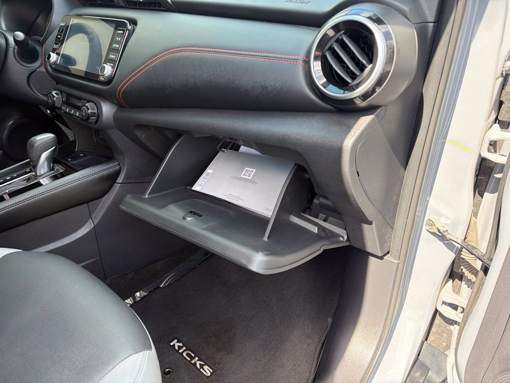 Used 2024 Nissan Kicks SR w/ SR Premium Package FWD image 28