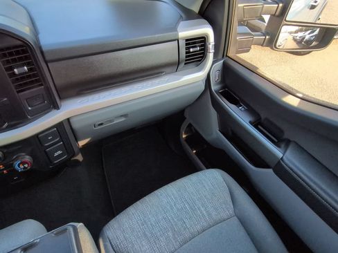 Used 2025 Ford F250 XLT w/ FX4 Off-Road Package AWD/4WD image 17