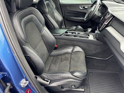 Used 2018 Volvo XC60 T6 R-Design w/ Convenience Package image 13