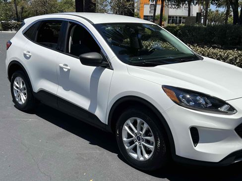 Used 2022 Ford Escape SE FWD image 40