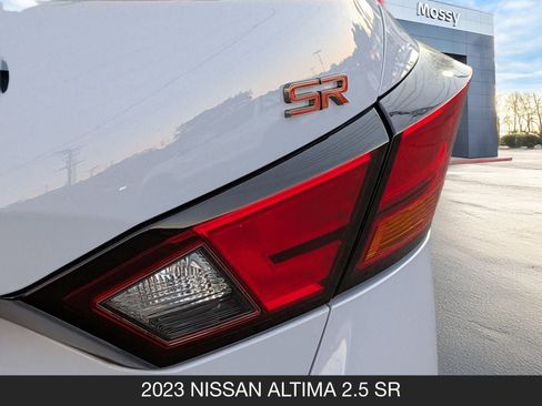 Certified 2023 Nissan Altima 2.5 SR image 12