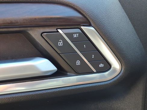 Certified 2022 GMC Sierra 1500 SLT w/ SLT Convenience Package image 18