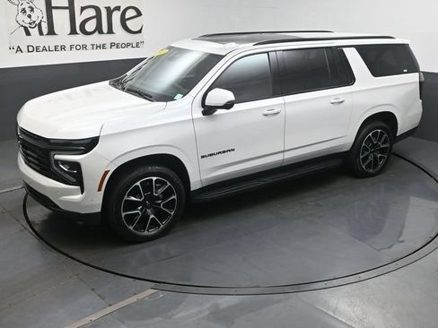 Used 2025 Chevrolet Suburban RST w/ Comfort Package AWD/4WD image 49