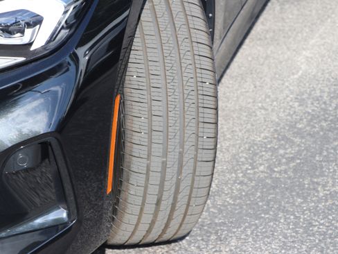 Certified 2025 BMW 330i Sedan w/ Premium Package image 7