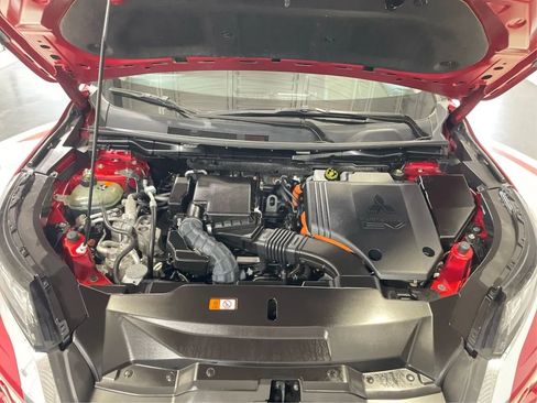 Used 2023 Mitsubishi Outlander SE image 11