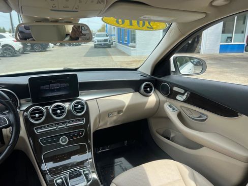 Used 2016 Mercedes-Benz C 300 4MATIC Sedan image 36