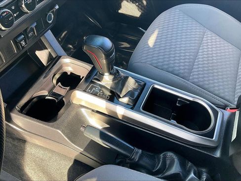 Used 2022 Toyota Tacoma SR5 image 22