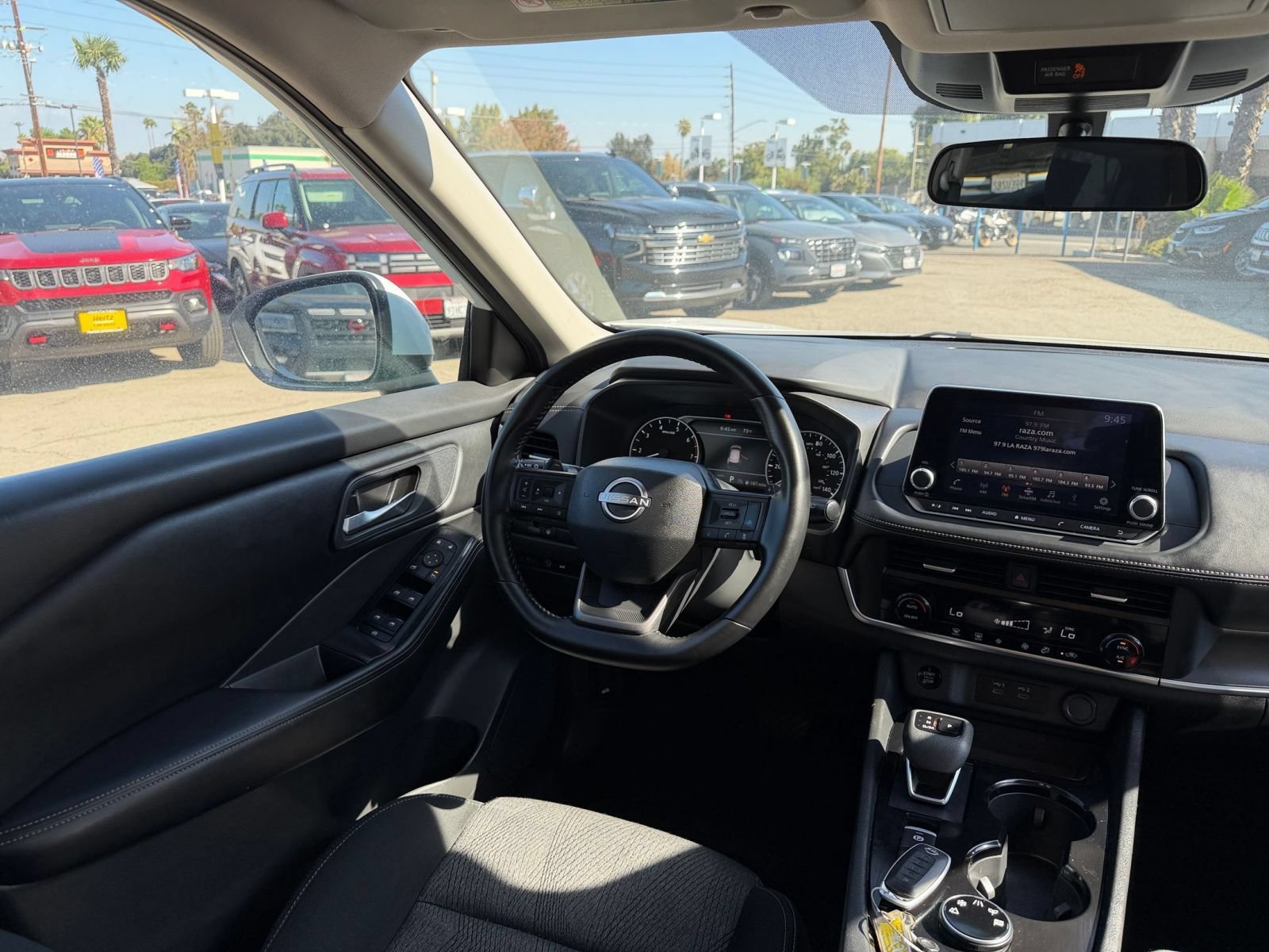Used 2025 Nissan Rogue SV AWD/4WD image 35