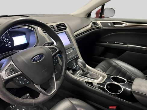 Used 2013 Ford Fusion SE image 12