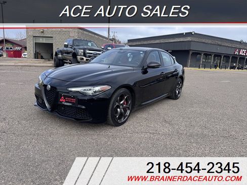 Used 2021 Alfa Romeo Giulia Ti Sport image 1