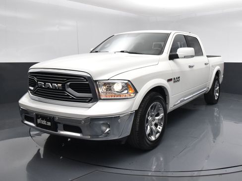 Used 2018 RAM 1500 Limited AWD/4WD image 2