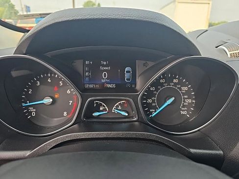 Used 2019 Ford Escape SEL image 14