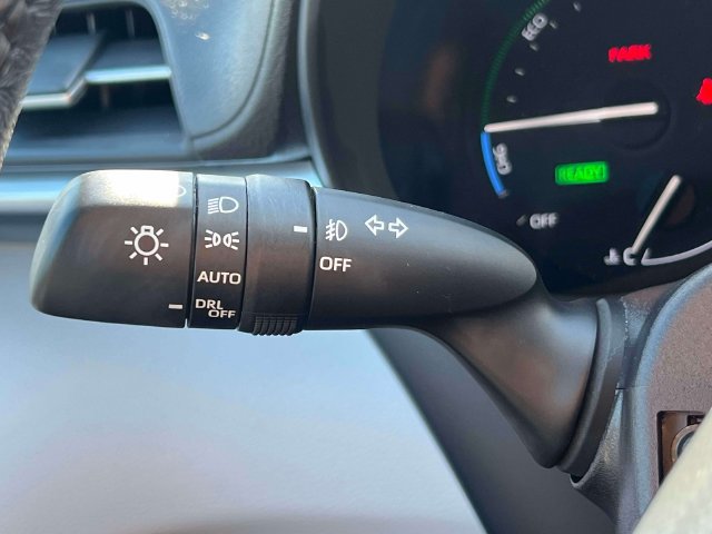 Certified 2025 Toyota Sienna XLE FWD image 27