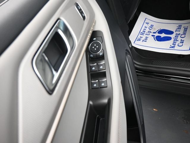 New 2025 Ford Explorer Active w/ Active Comfort Package RWD image 13