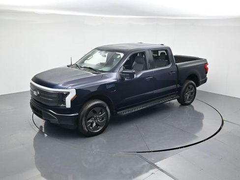 Used 2024 Ford F150 Lightning Lariat image 38