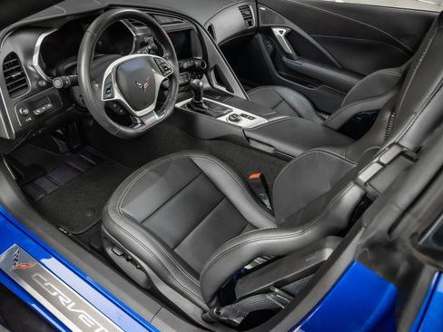 Used 2019 Chevrolet Corvette Z06 image 3