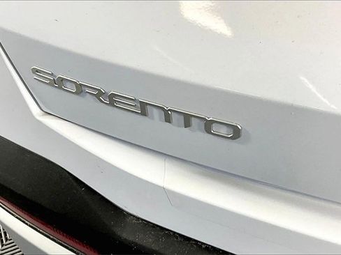 New 2026 Kia Sorento LX image 10