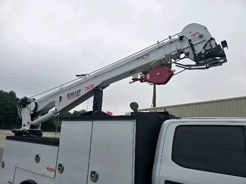 Used 2022 Ford F550 4x4 Crew Cab Super Duty w/ Power Equipment Group image 14