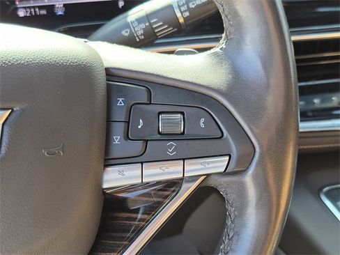 Used 2022 Cadillac Escalade Premium Luxury image 29