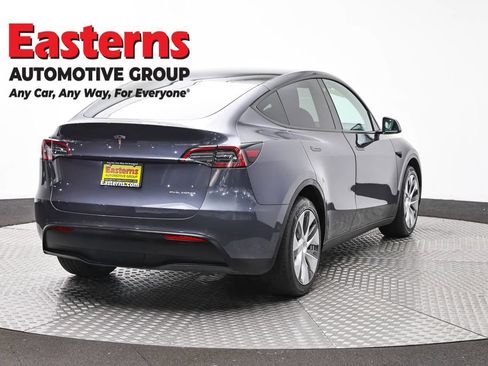 Used 2021 Tesla Model Y Long Range AWD/4WD image 5