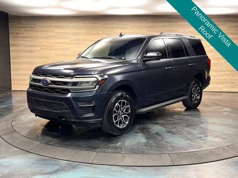 Used 2024 Ford Expedition XLT image 5