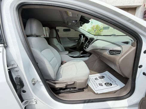 Used 2020 Chevrolet Malibu LT image 29