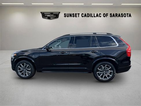 Used 2017 Volvo XC90 T6 Momentum w/ Vision Package image 6