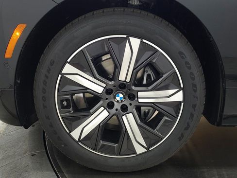 Used 2026 BMW iX xDrive45 AWD/4WD image 8