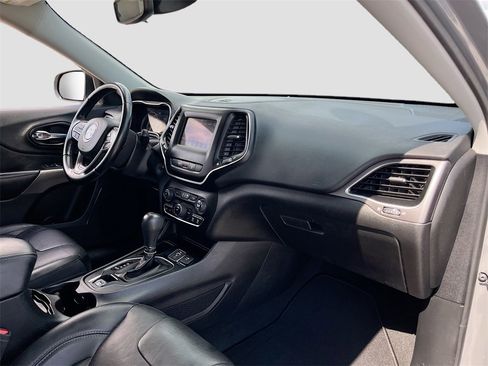 Certified 2021 Jeep Cherokee Latitude Lux image 26