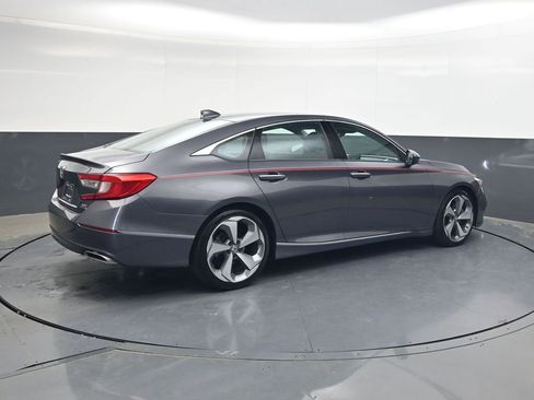 Used 2020 Honda Accord Touring image 4