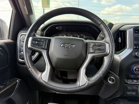 Used 2021 Chevrolet Silverado 1500 LT Trail Boss w/ Convenience Package II AWD/4WD image 17