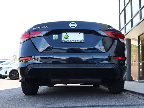 Used 2021 Nissan Sentra SV FWD image 12