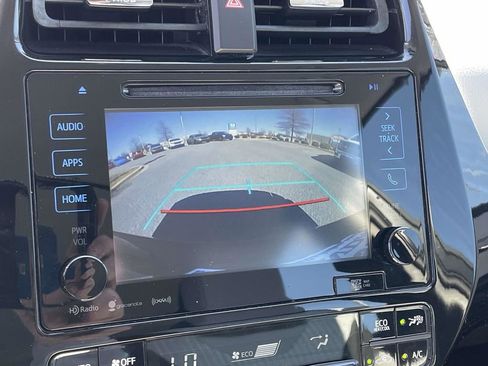 Used 2016 Toyota Prius Three image 19