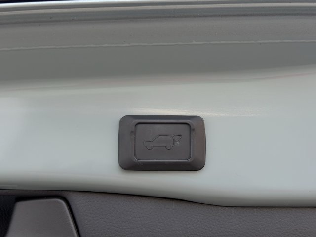 Used 2021 Toyota RAV4 XLE Premium FWD image 35